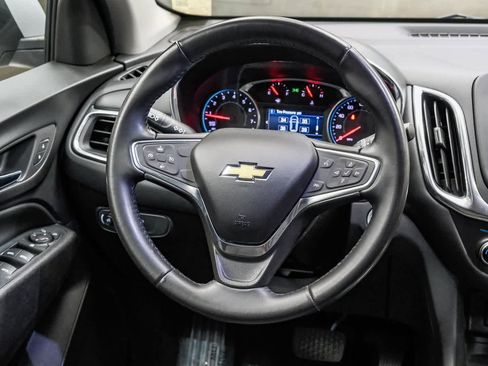 Used 2019 Chevrolet Equinox LT image 16
