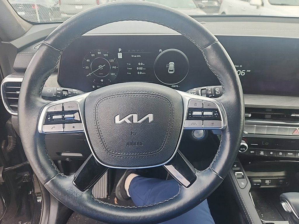 Certified 2025 Kia Telluride SX Prestige X-Line AWD/4WD image 22