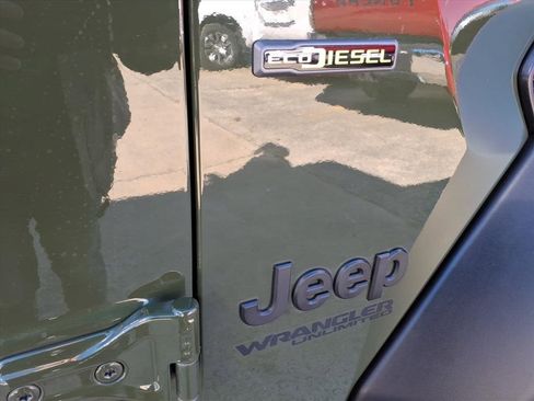 Used 2022 Jeep Wrangler Unlimited Sport image 10