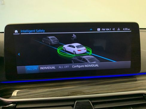 Used 2022 BMW 530i xDrive w/ Premium Package image 48