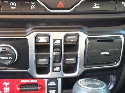 Used 2021 Jeep Wrangler Unlimited Rubicon image 23