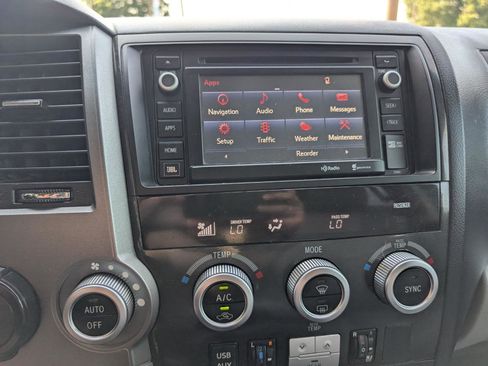 Used 2014 Toyota Sequoia Platinum RWD image 18