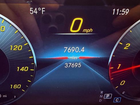 Used 2022 Mercedes-Benz GLB 250 image 24