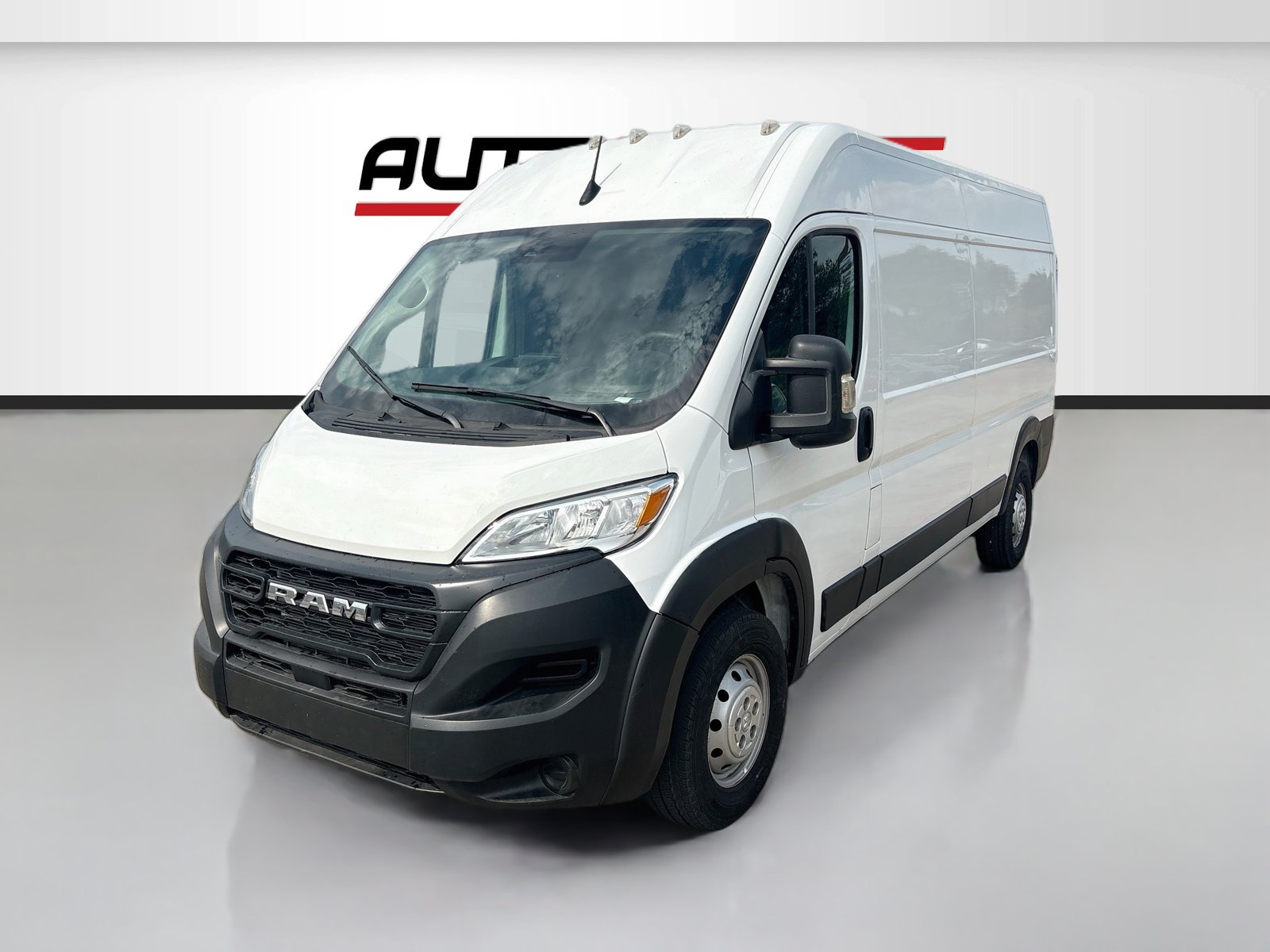 Used 2023 RAM ProMaster 2500 FWD image 3