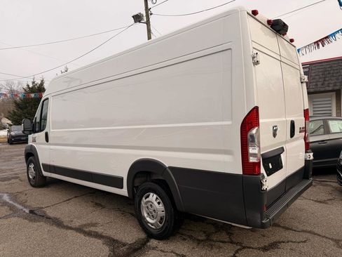 Used 2017 RAM ProMaster 3500 w/ Premium Appearance Group image 4