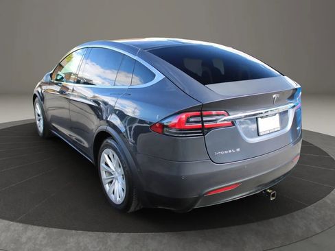 Used 2016 Tesla Model X 90D image 3