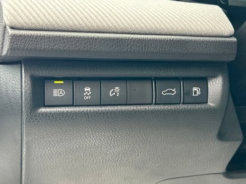 Used 2025 Toyota Camry SE AWD/4WD image 26