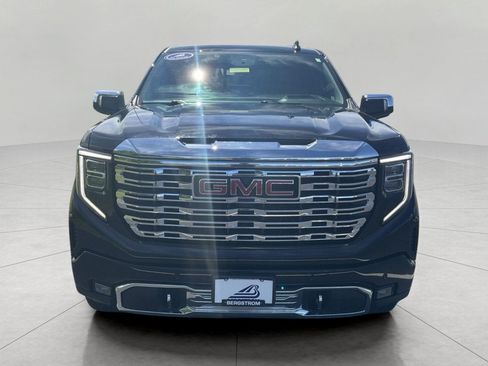 Used 2022 GMC Sierra 1500 Denali w/ Denali Reserve Package AWD/4WD image 17