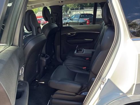 Used 2020 Volvo XC90 T6 Momentum AWD/4WD image 11