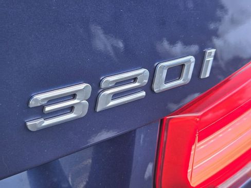 Used 2018 BMW 320i xDrive Sedan image 13