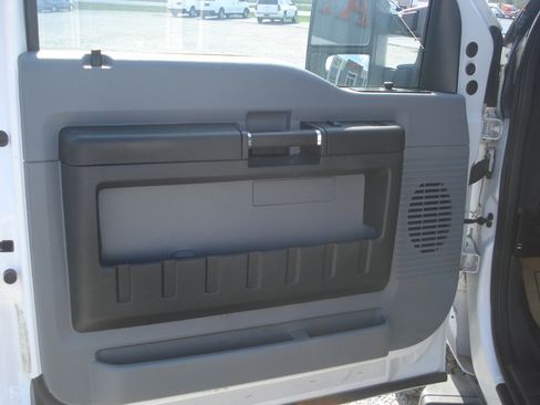 Used 2016 Ford F250 XL w/ Power Equipment Group image 24