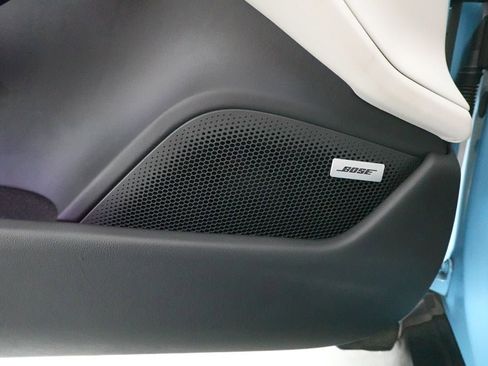 Used 2020 Porsche Taycan 4S image 22