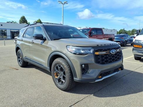 Used 2026 Ford Explorer Tremor w/ Tremor Ultimate Package AWD/4WD image 3