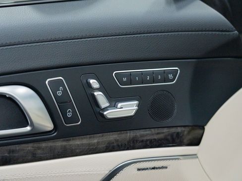 Used 2013 Mercedes-Benz SL 550 image 20