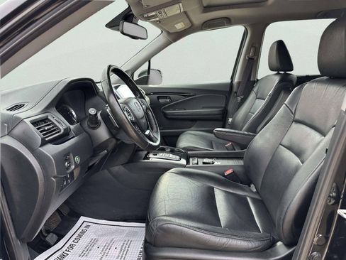 Used 2017 Honda Pilot Touring image 36