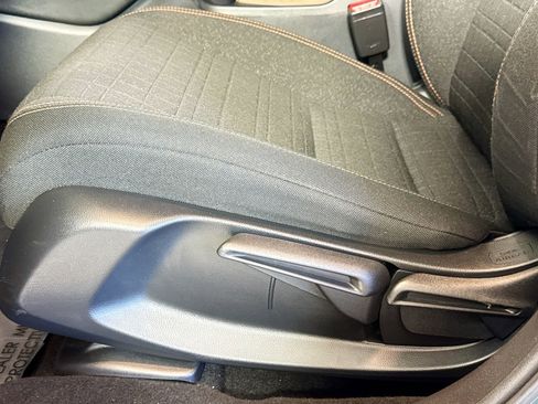 Used 2024 Honda HR-V Sport image 17