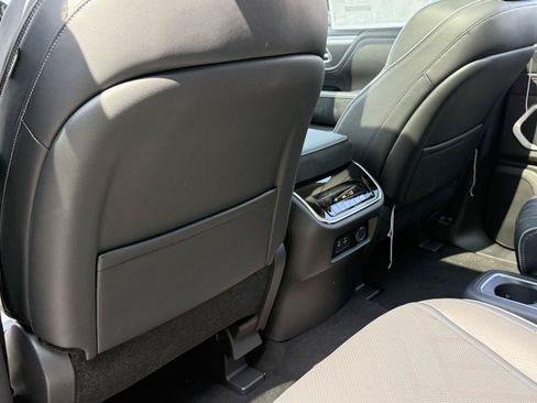 New 2026 INFINITI QX80 Luxe w/ Cargo Package AWD/4WD image 25