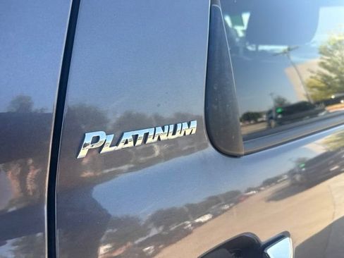 Used 2014 Toyota Sequoia Platinum AWD/4WD image 4
