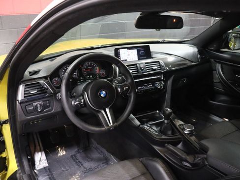 Used 2019 BMW M4 Coupe w/ Executive Package RWD image 35