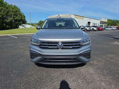 Used 2022 Volkswagen Tiguan SE AWD/4WD image 5