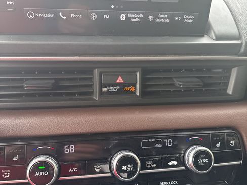 Used 2023 Honda Pilot Elite image 17