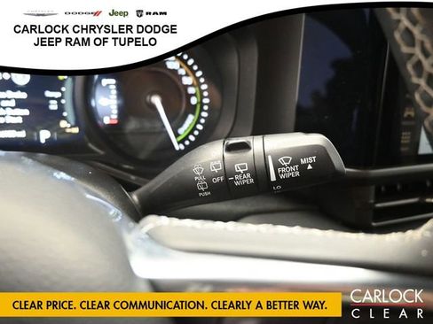 Used 2025 Jeep Wrangler Sahara image 16