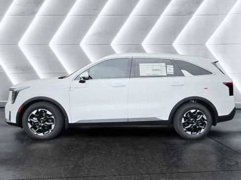 New 2025 Kia Sorento S w/ Panoramic Sunroof Package FWD image 2