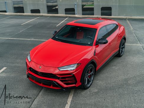 Used 2019 Lamborghini Urus AWD/4WD image 26