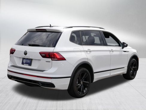 Certified 2024 Volkswagen Tiguan SE R-Line AWD/4WD image 7