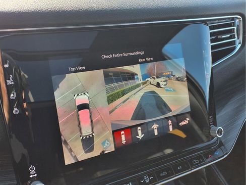 Used 2023 Jeep Wagoneer L Series III w/ Premium Group I image 18