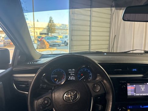 Used 2014 Toyota Corolla S image 23