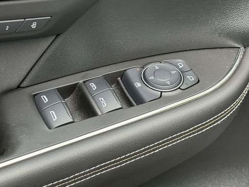 Used 2025 Buick Envision Sport Touring AWD/4WD image 9