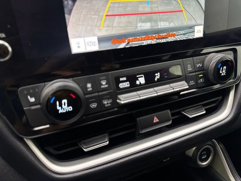 Used 2024 Toyota Grand Highlander AWD image 69