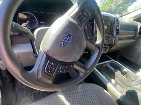 Used 2022 Ford F250 XLT w/ Black Appearance Package AWD/4WD image 9