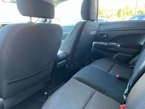 Used 2018 Mitsubishi Outlander Sport ES image 17