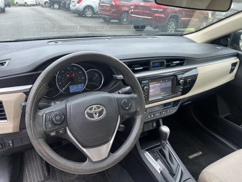 Used 2014 Toyota Corolla LE FWD image 11