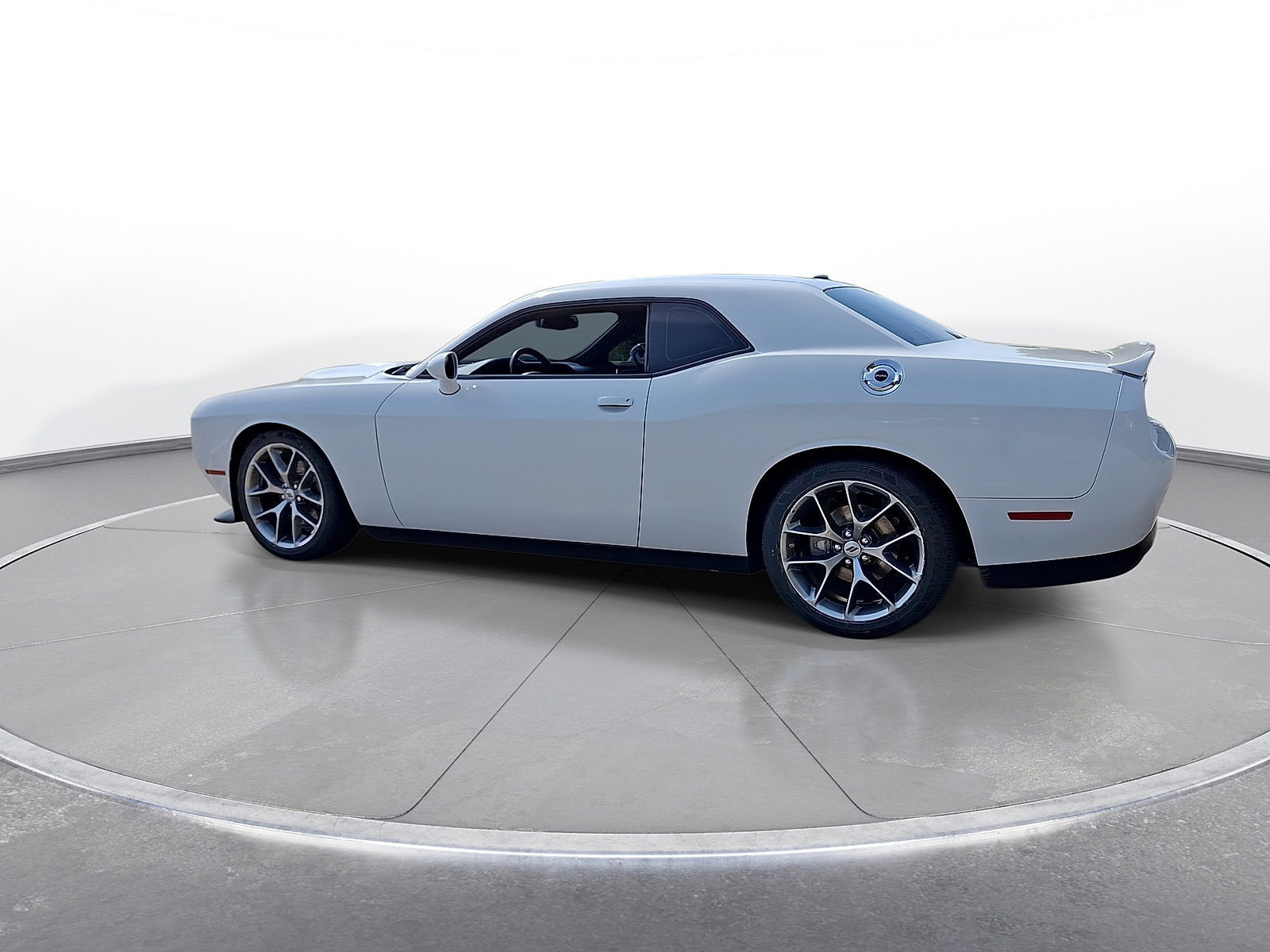 Used 2022 Dodge Challenger GT RWD image 5