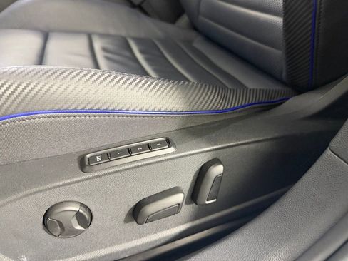 Used 2023 Volkswagen Golf R 2.0T image 24