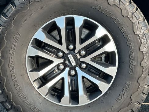 Used 2019 Ford F150 Raptor w/ Equipment Group 802A Luxury image 26