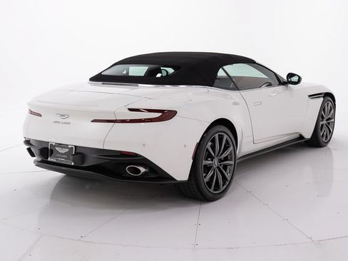 Used 2021 Aston Martin DB11 Volante RWD image 14