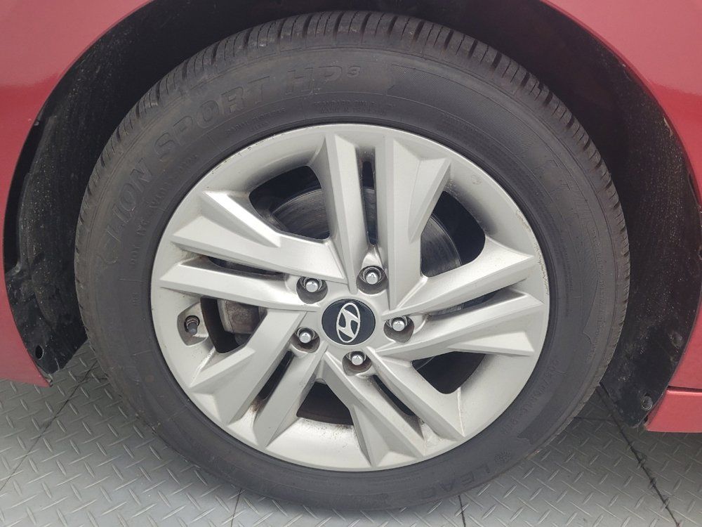 Used 2019 Hyundai Elantra SEL FWD image 31