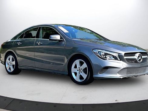 Used 2019 Mercedes-Benz CLA 250 4MATIC image 2