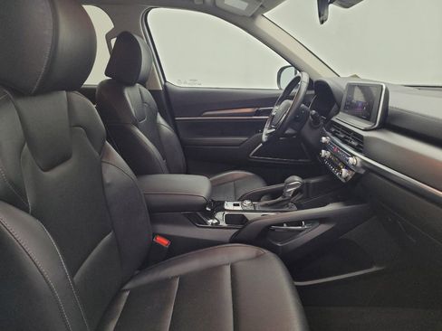 Used 2022 Kia Telluride LX AWD/4WD image 21