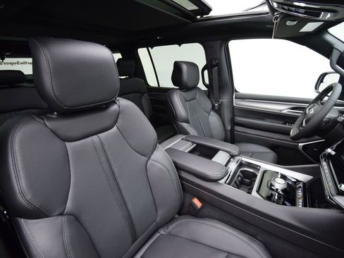 New 2026 Jeep Grand Wagoneer Limited image 16