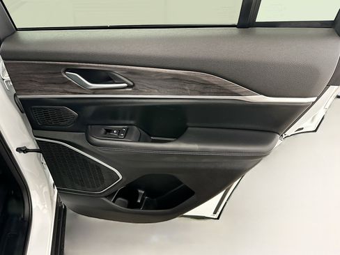 Used 2022 Jeep Grand Cherokee Limited 4xe image 31