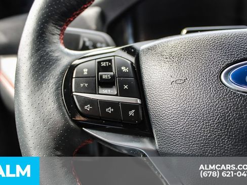 Used 2025 Ford Explorer ST-Line w/ ST-Line Street Pack AWD/4WD image 27