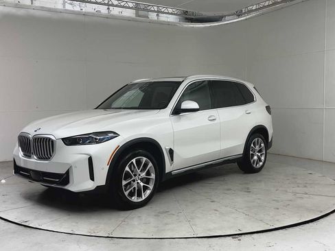 Used 2024 BMW X5 xDrive40i w/ Premium Package AWD/4WD image 6