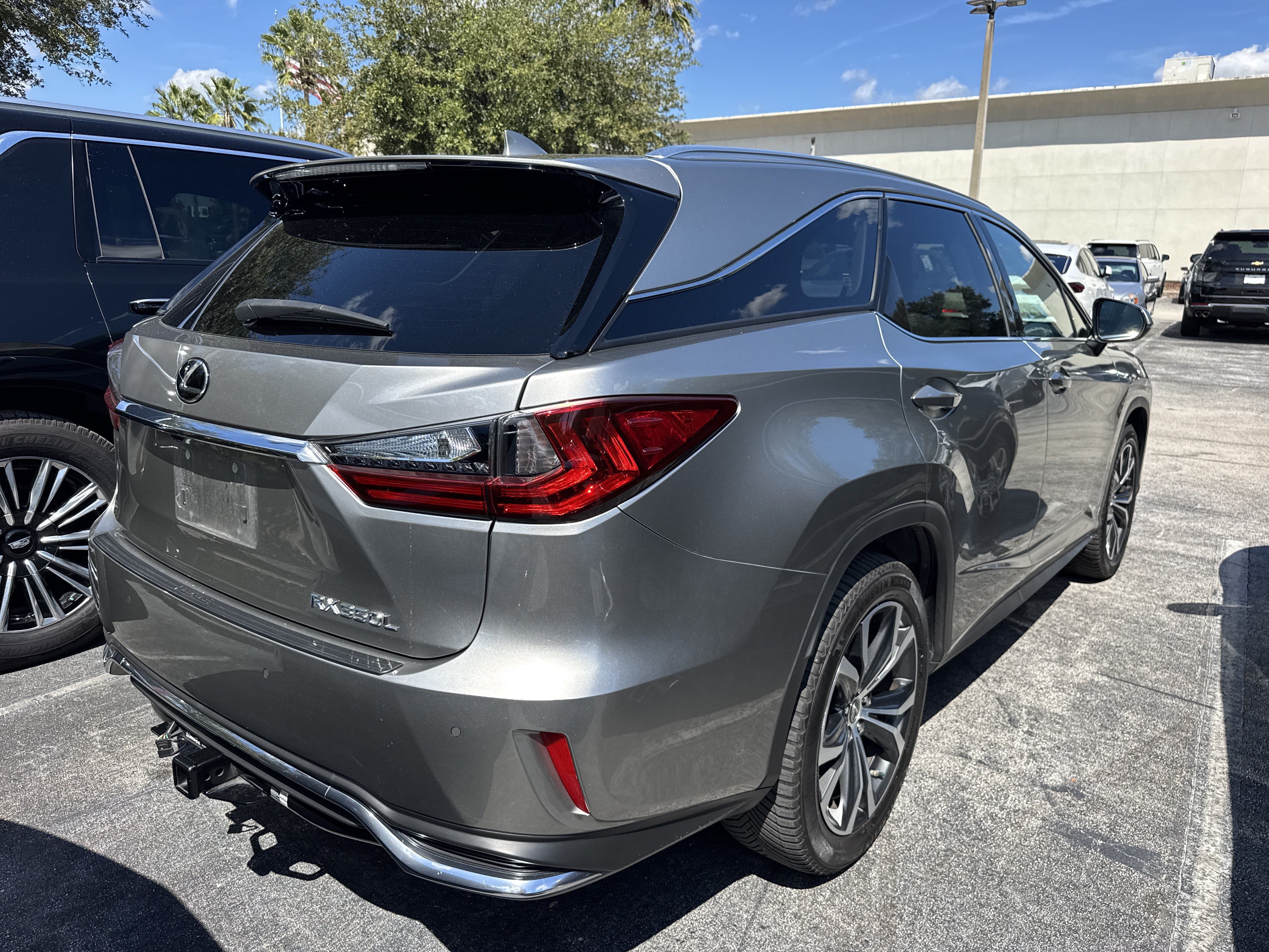 Used 2020 Lexus RX 350L FWD w/ Premium Package image 3