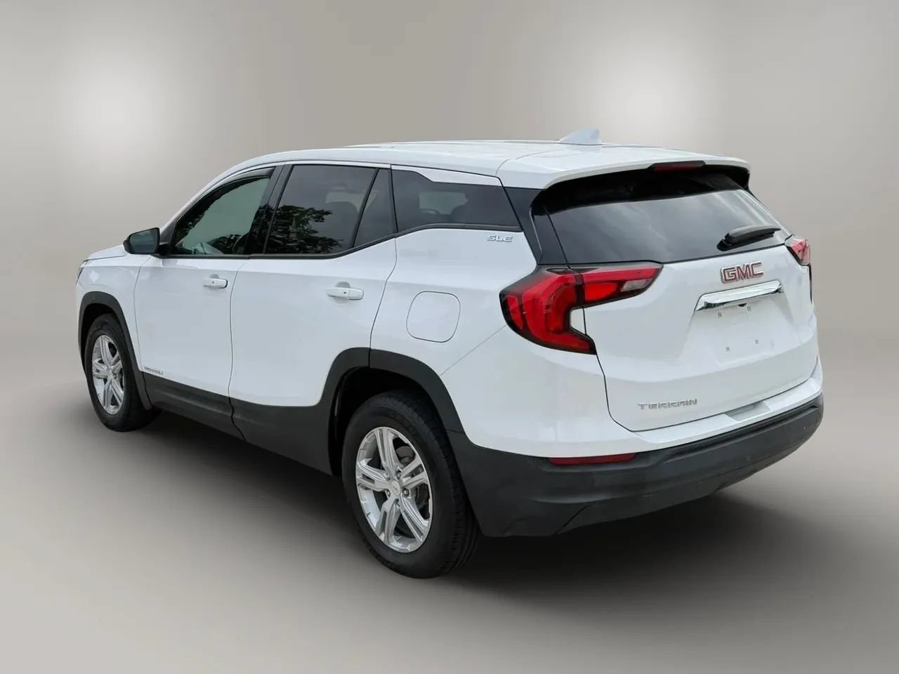 Used 2018 GMC Terrain SLE FWD image 6