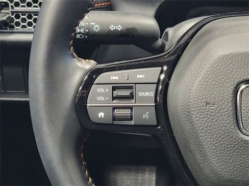 Certified 2025 Honda HR-V Sport image 28